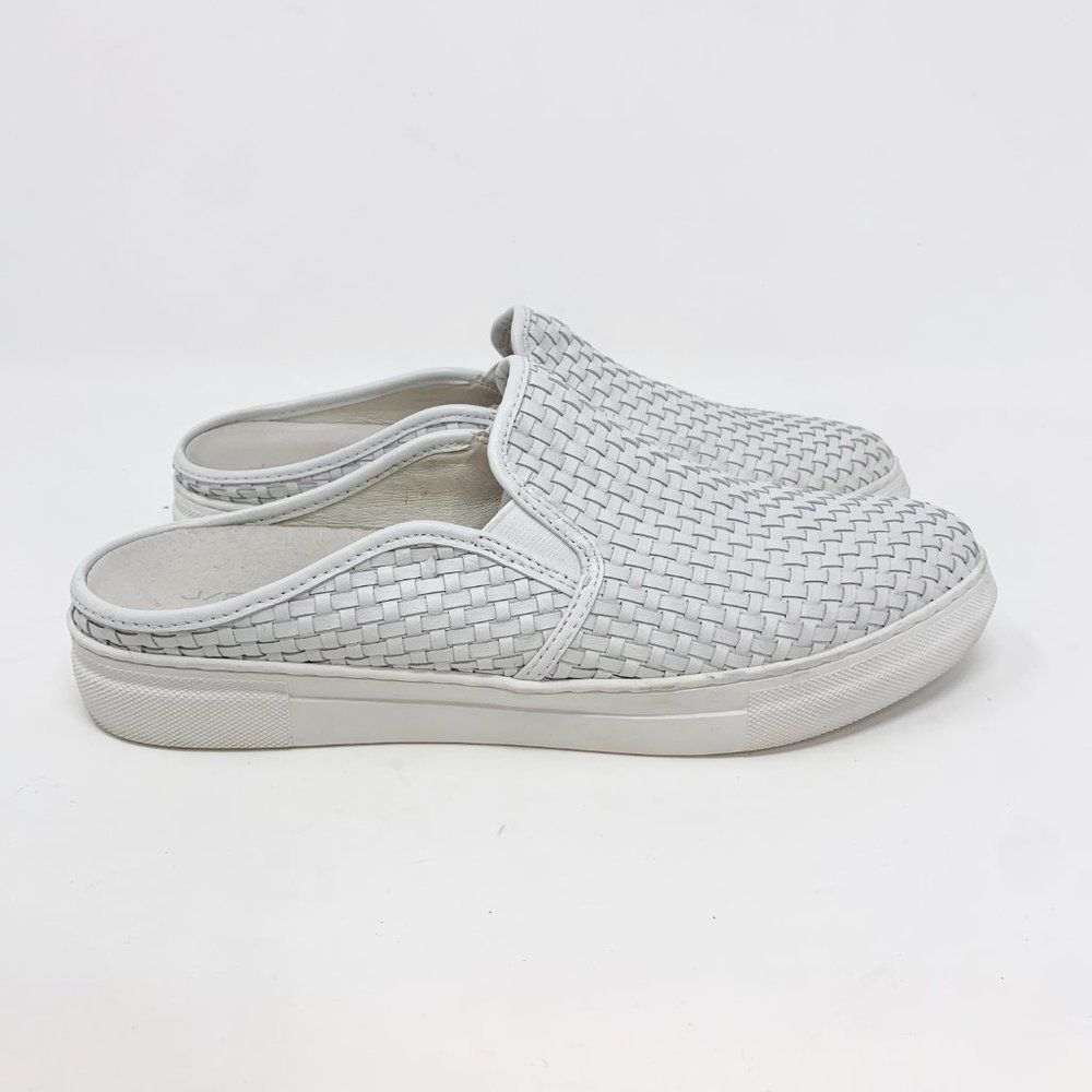 J Slides Womens White Leather Round Point Toe Slip On Shoes Size US 9.5 M